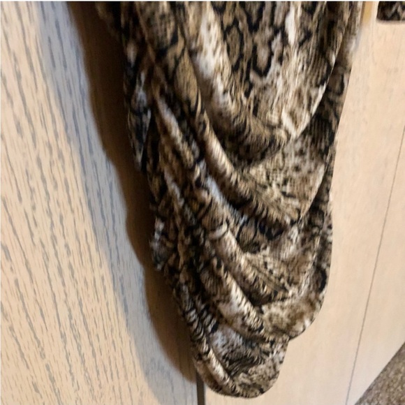 Windsor Snakeskin Print Dress Medium - Picture 11 of 11